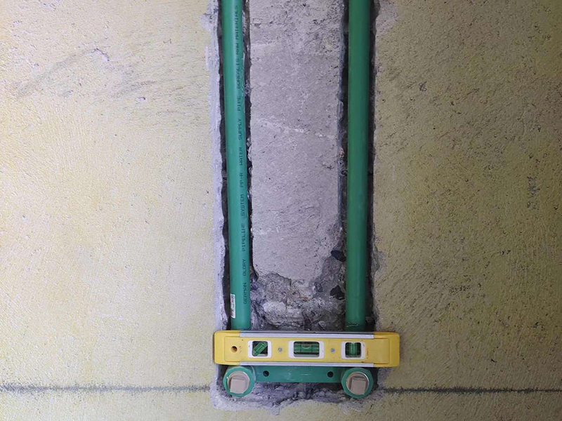 墙面开槽走电路需要开多深(图2)